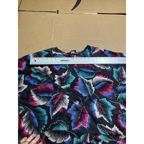 Cherry Hill Black Floral M Shirt, Short Sleeve Fall Fringe Top, Leaves Pattern - Picture 7 of 14